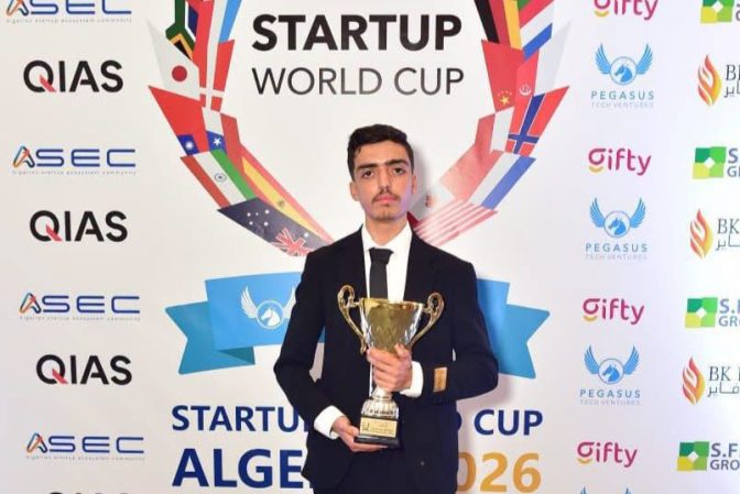 وزير التعليم العالي يُهنئ الطالب علاء الدين بن أحمد