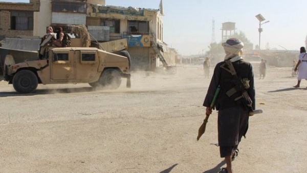 وقف إطلاق نار مؤقت بين أفغانستان وباكستان بعد اشتباكات عنيفة