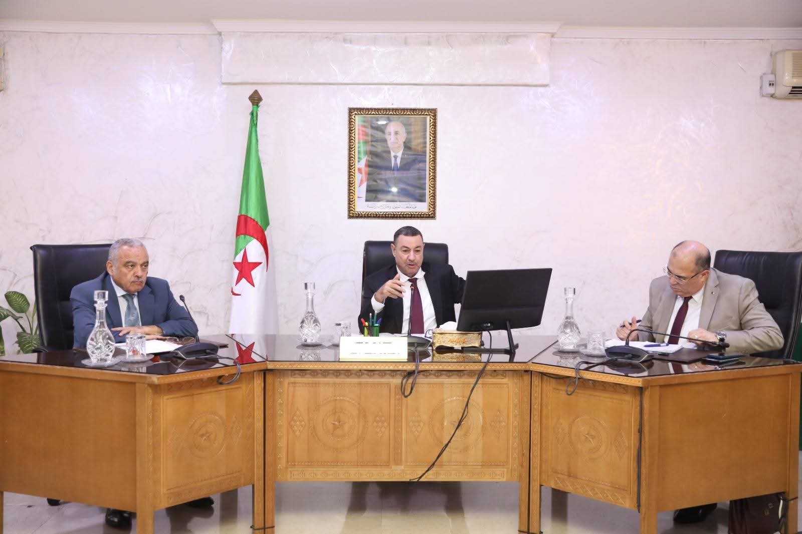 عصرنة مطار الجزائر الدولي..سعيود يشدّد على تسريع وتيرة الإنجاز