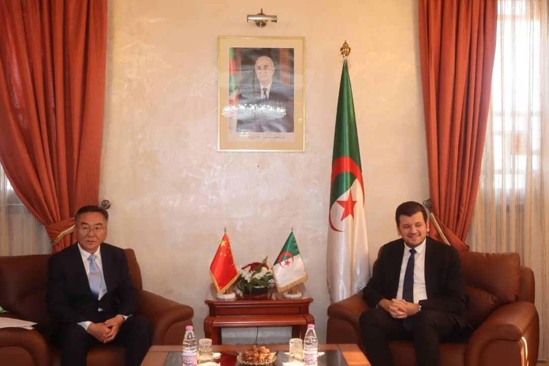 وزير الفلاحة يبحث مع XPCC الصينية فرص استخدام التكنولوجيا في المجال الزراعي