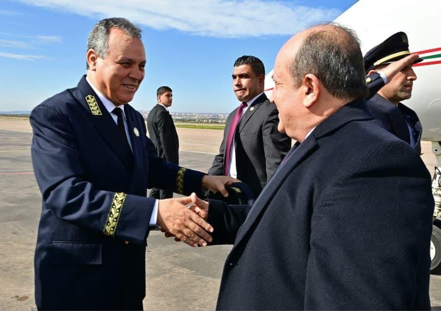 الوزير الأول يتفقد وصول أولى شحنات خام الحديد من منجم غارا جبيلات