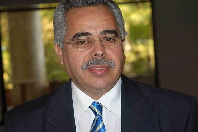 الجمعة أو السبت؟!..بوناطيرو يكشف موعد عيد الفطر في الجزائر
