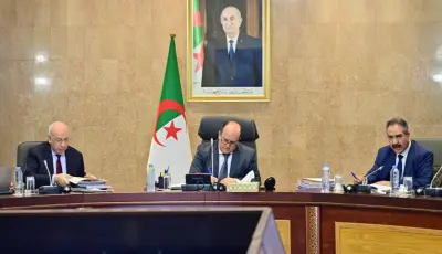 الحكومة تدرس مرسوماً جديداً لتنظيم الصفقات العمومية