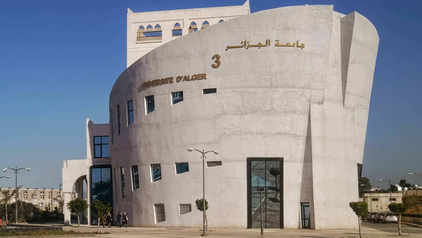 جامعة الجزائر 3..إطلاق مسار “ماستر مدمج لليسانس” في الإعلام والاتصال باللغة الأمازيغية
