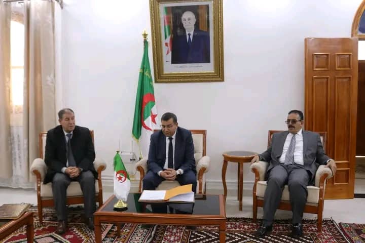 والي خنشلة يشرف على تنصيب الأمين العام الجديد للولاية