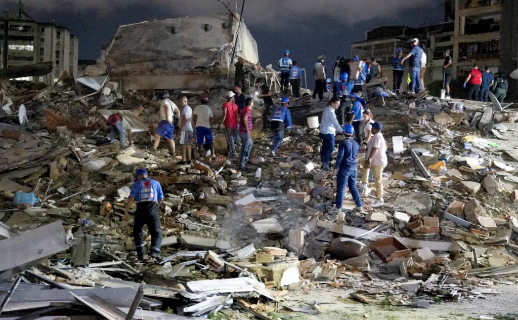 ارتفاع حصيلة ضحايا زلزال فنزويلا إلى 920 قتيلاً