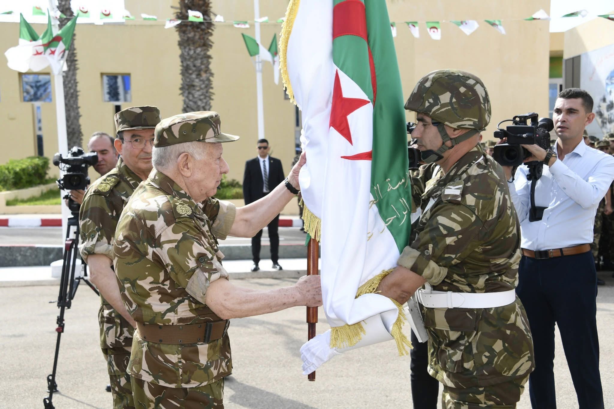 الفريق أول شنقريحة يُشرف على تنصيب مدير المدرسة العليا الحربية الجديد