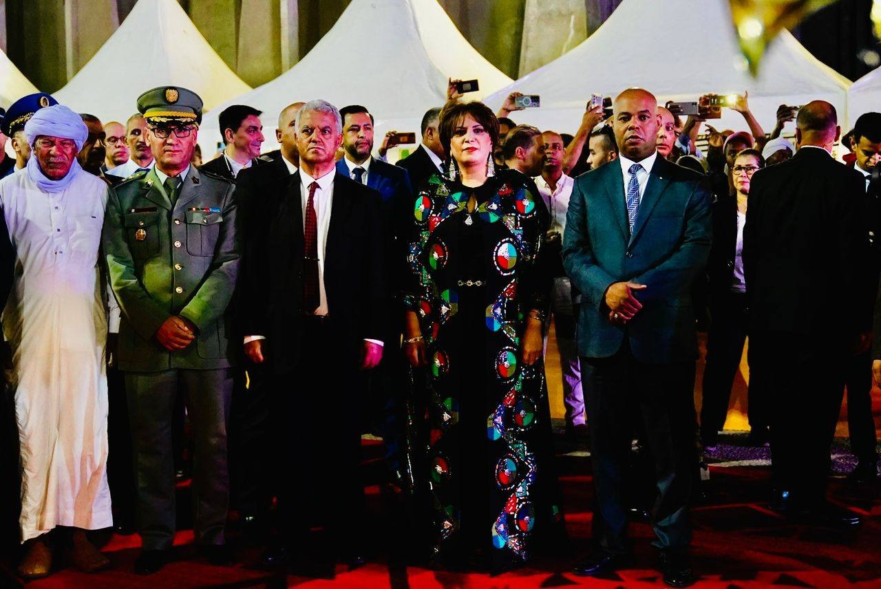 السينما تعانق الصحراء الجزائرية..افتتاح مهرجان تيميمون الدولي للفيلم القصير