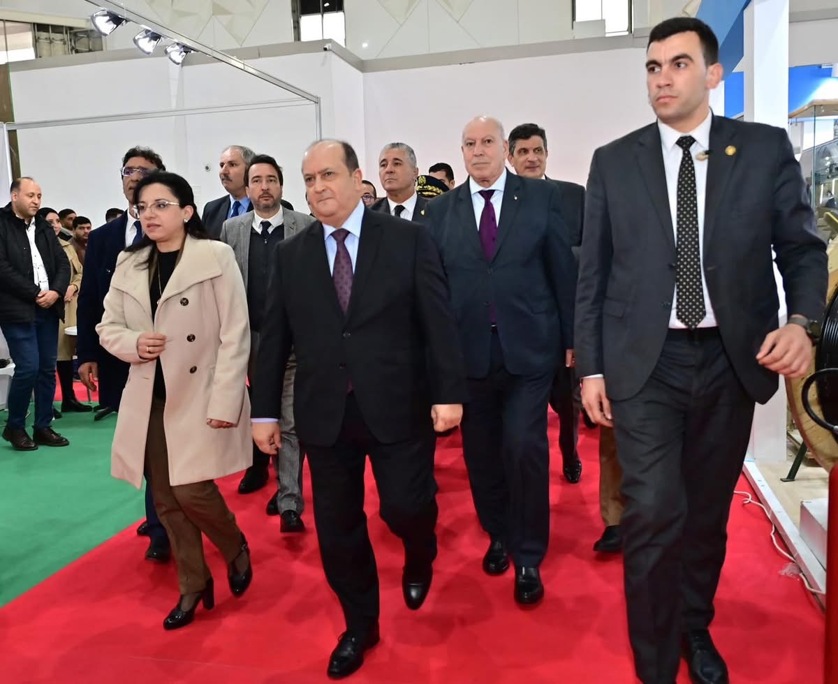 الوزير الأول يزور معرض الإنتاج الجزائري في طبعته الـ33