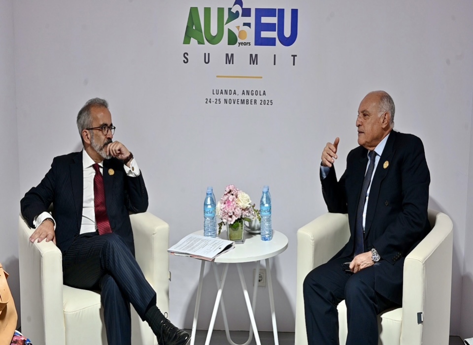 وزير الخارجية يلتقي مع نظيره البرتغالي بلواندا