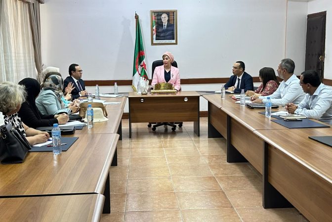 تعليمات للإسراع في صب المنحة المدرسية