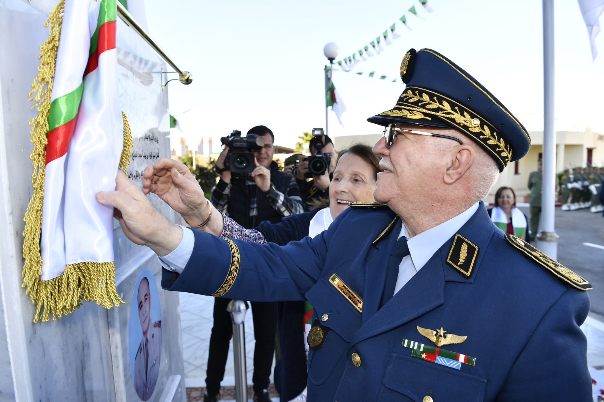 تخليدًا لذكرى مظاهرات 11 ديسمبر.. المعهد العسكري يحمل اسم المجاهد “خلافي رمضان”