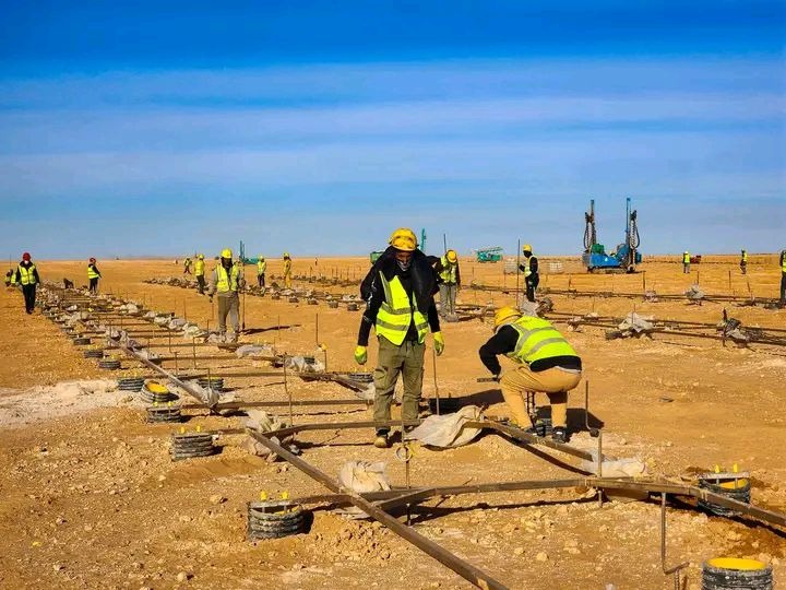 وتيرة متسارعة لإنجاز محطة للطاقة الشمسية بقدرة 200 ميغاواط بغارا جبيلات