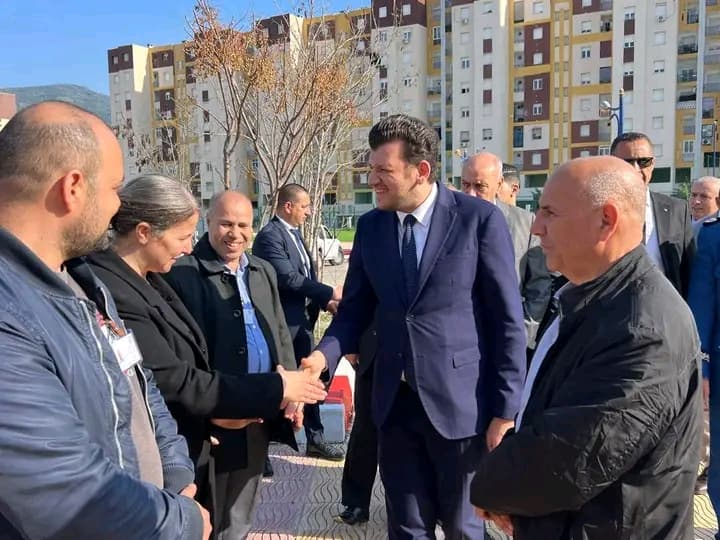المهدي وليد يكشف من تيزى وزو عن خلق 15 مركز امتياز التي ستكون أقطابا جهوية