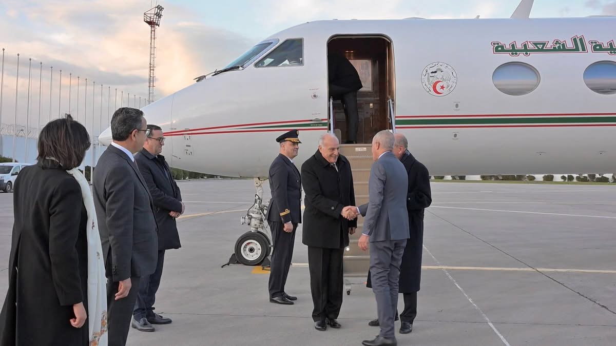 وزير الخارجية يمثل الجزائر في الاجتماع الثلاثي مع تونس ومصر حول الأزمة الليبية