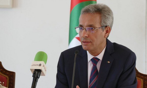 بللو يؤكد على ضرورة الإسراع في تنصيب لجنة أخلاقيات الفنان