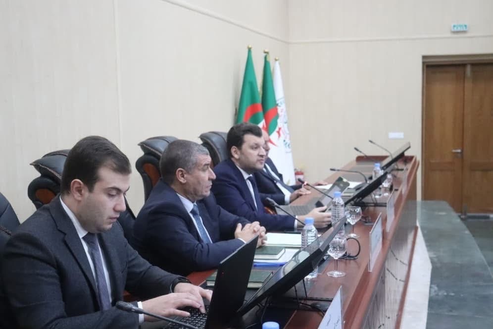 وزير الفلاحة يبحث واقع شعبة الحبوب ويعد بحلول عاجلة لدعم المنتجين