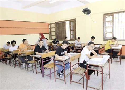 والي ولاية سطيف  يشرف على الانطلاق الرسمي لامتحان شهادة البكالوريا دورة جوان 2024 من ثانوية مالك بن نبي بحي الهضاب