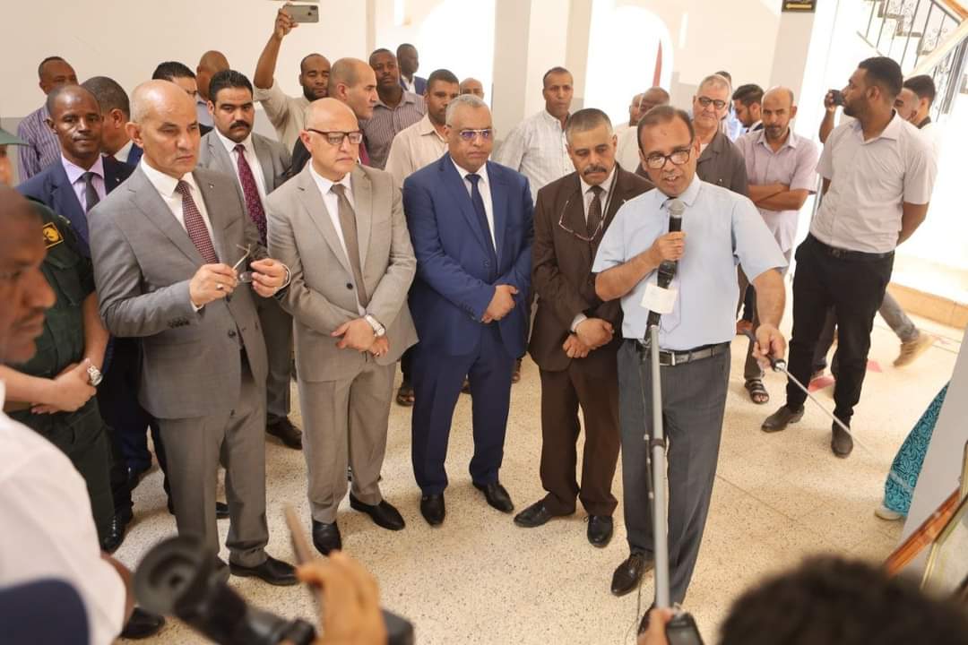 وزير التكوين و التعليم المهنيين يستهل زيارته إلى ولاية أدرار بمعهد بيدة محمد