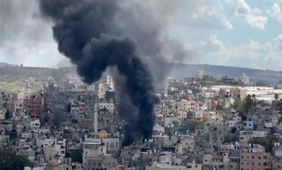 استشهاد 12 فلسطينيا جراء غارات الاحتلال المتواصلة على قطاع غزة