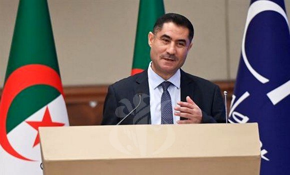 اليوم الوطني للصحافة: لعقاب يشرف على افتتاح فعاليات ندوة فكرية حول “الاعلام والتحديات الراهنة”
