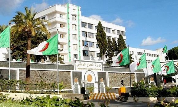 إحباط محاولات إدخال أزيد من 13 قنطارا من الكيف المعالج عبر الحدود مع المغرب