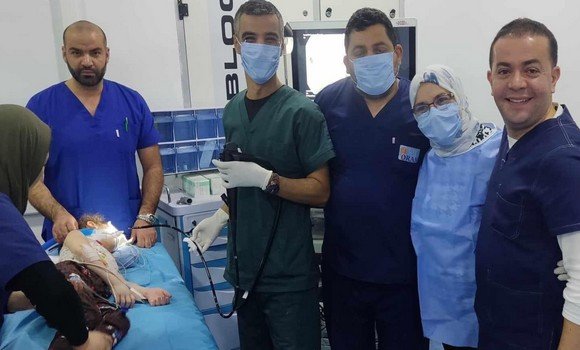مستشفى الأطفال بوهران : إجراء أول عملية تنظير هضمي تدخلي لطفلة