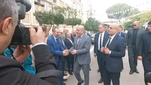 وزير النقل يدعو من ولاية تيزي وزو بالتكفل بالامثل بالمسافرين 