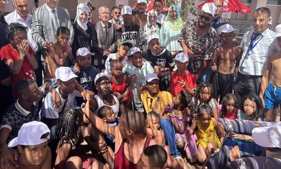 موسم الإصطياف: وزير السياحة يشرف بالعاصمة على فعاليات يوم ترفيهي لفائدة أطفال من ولاية بشار