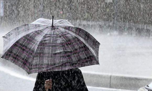 أمطار رعدية مرتقبة بغرب وشرق البلاد ابتداء من اليوم الجمعة