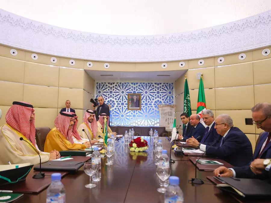 انعقاد الدورة الثالثة للجنة التشاور السياسي الجزائرية-السعودية