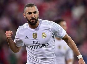 بن زيمة لاعب الموسم لرابطة أبطال أوروبا