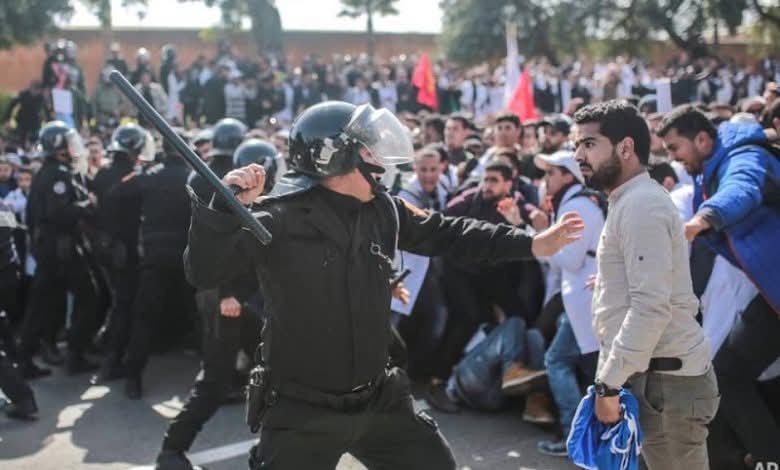 منظمات حقوقية تندد بتصاعد القمع بالمغرب وتطالب بوقف تجريم حرية التعبير