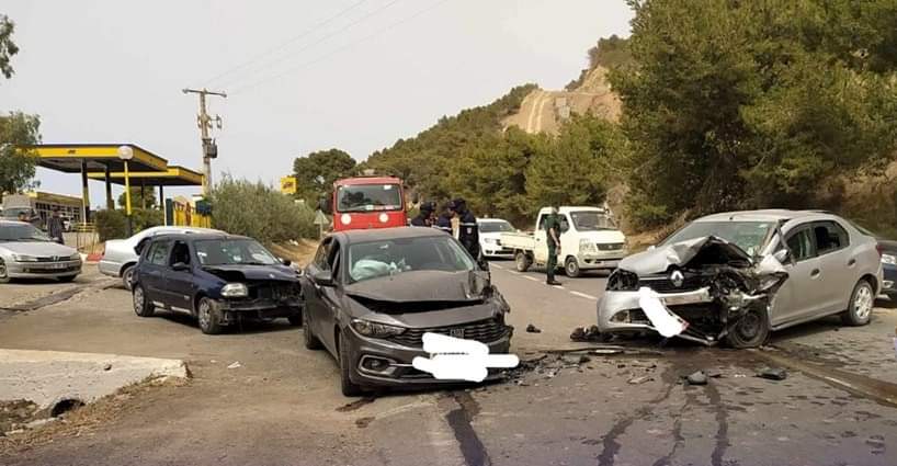تيبازة/ وفاة طفلة وإصابة أربعة آخرين في حادث مرور
