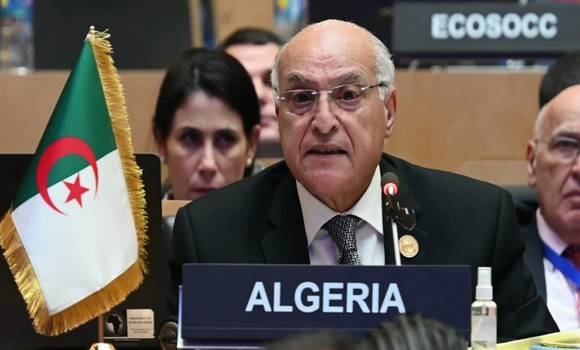 الجزائر تحث الأطراف الليبية على انتهاز فرصة مؤتمر المصالحة الوطنية لإعادة اللحمة بين الليبيين