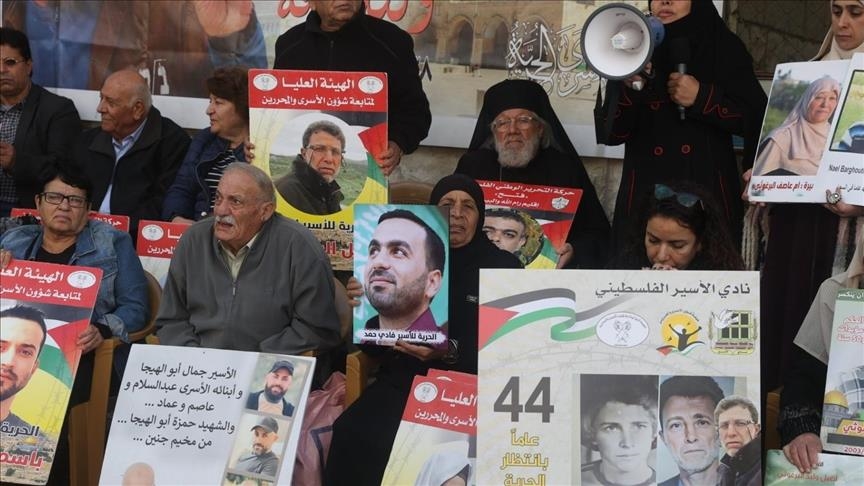 نادي الأسير الفلسطيني يصدر قائمة بالدفعة الأولى من الأسرى الذين سيتم تحريرهم من السجون الصهيونية