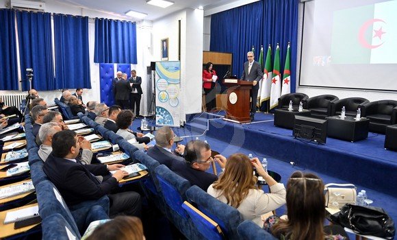 إنطلاق أشغال اليوم الدراسي حول “دور وسيط الجمهورية في تحسين الخدمة العمومية”
