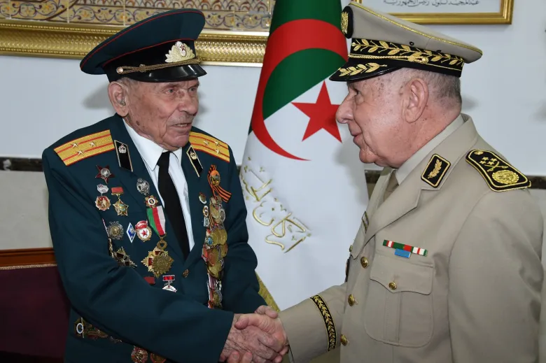 شنقريحة يستقبل العقيد الروسي المتقاعد أندري بافلينكو
