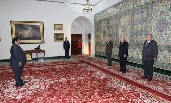 رئيس الجمهورية يتسلم أوراق إعتماد ثلاثة سفراء جدد لدى الجزائر