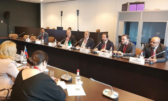 منتدى سان بطرسبورغ: عون يبرز التحفيزات التي توفرها الجزائر للمستثمرين في كافة الشعب الصناعية