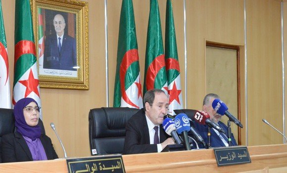 وزير التربية الوطنية يشيد بالنجاح الذي حققه إمتحان تقييم مكتسبات التعليم الإبتدائي