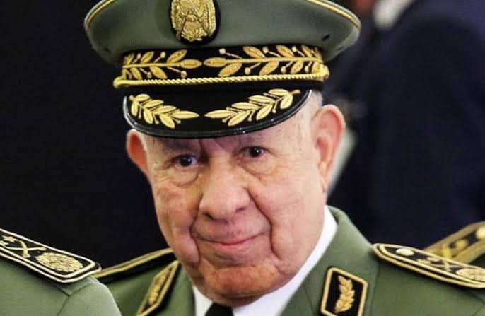 الفريق الاول السعيد شنقريحة…مسار بناء الجزائر الجديدة القوية بشعبها الأبي و جيشها العتيد