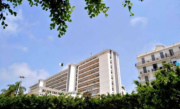 الحكومة تستمع إلى عرض حول تنصيب المقاطعات الإدارية السبع الجديدة