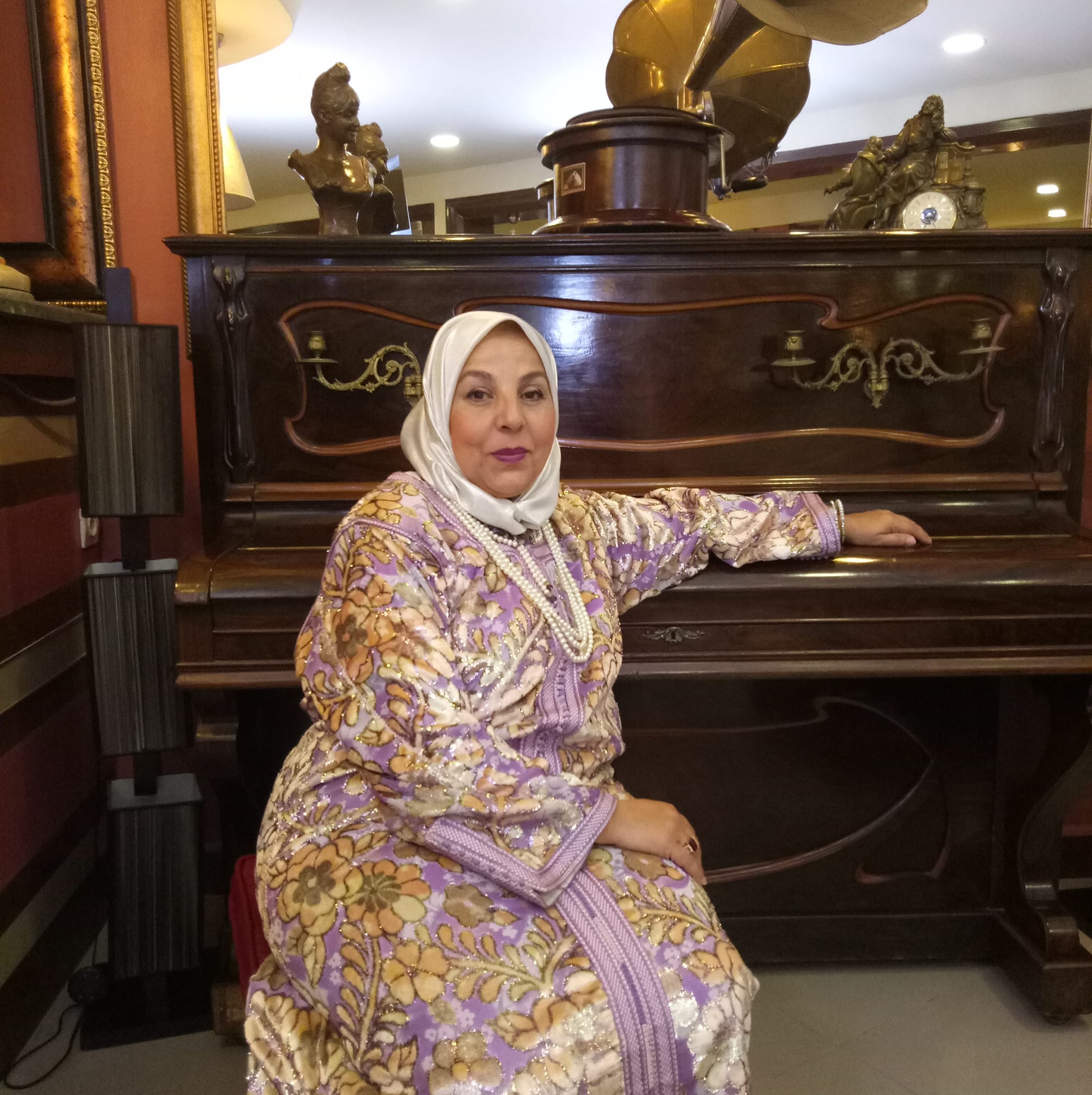 سعاد بوعلي محافظة للمهرجان الثقافي للموسيقى والأغنية الوهرانية