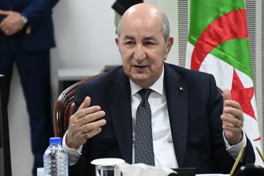 الرئيس تبون يُعطي إشارة الانطلاق في توزيع ربع مليون وحدة سكنية
