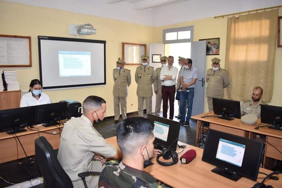 زيارة إعلامية لفائدة ممثلي وسائل الإعلام الوطنية إلى المدرسة التطبيقية للهندسة ببجاية بالناحية العسكرية الخامسة