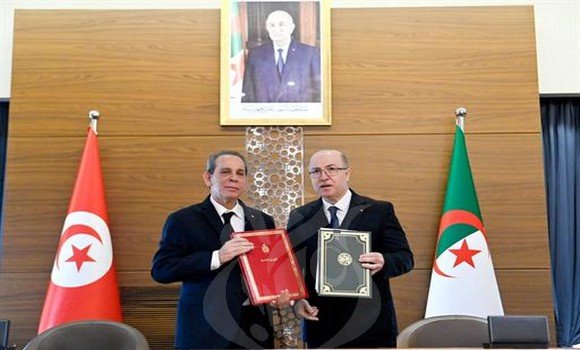 اللجنة المشتركة الكبرى الجزائرية-التونسية للتعاون: التوقيع على 26 اتفاقية بين البلدين