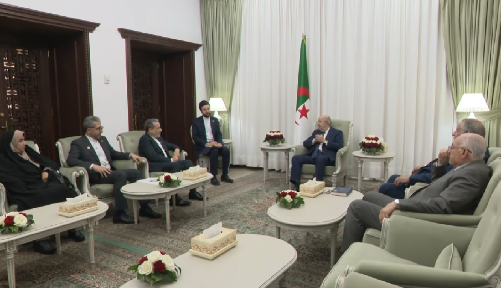 رئيس الجمهورية يستقبل وزير الخارجية الإيراني
