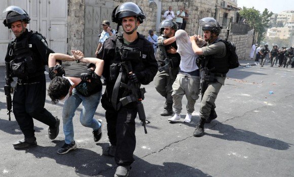 قوات الاحتلال الصهيوني تعتقل 22 فلسطينيا بمناطق مختلفة من الضفة الغربية المحتلة