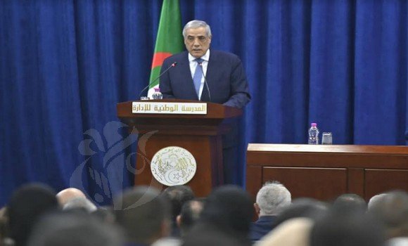 الوزير الأول يشرف على حفل تخرج الدفعة ال52 للمدرسة الوطنية للإدارة